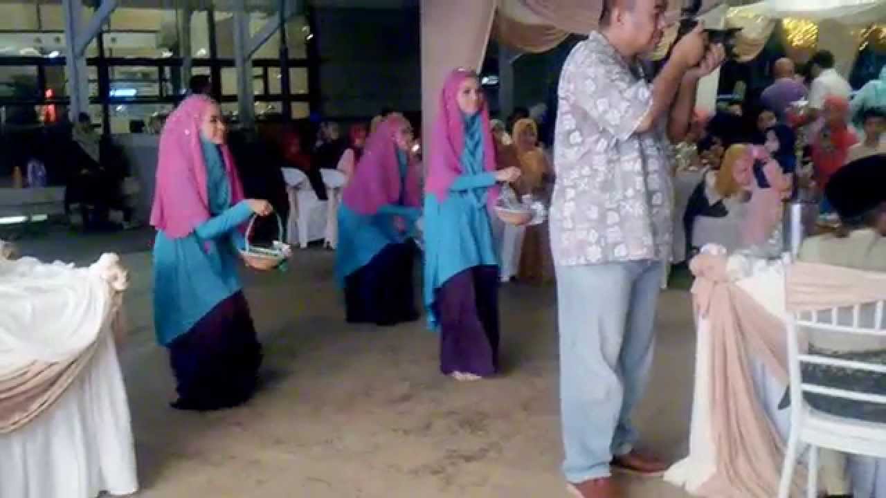 Tarian Di Majlis Perkahwinan Lagu Bunga  Rampai  YouTube