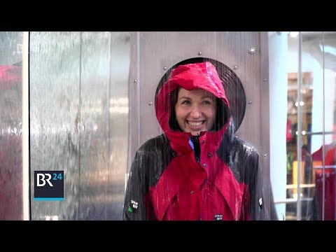 Video: So Reinigen Sie Einen Regenmantelstoff