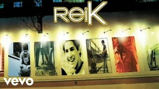 Video thumbnail of "Reik - Vuelve"