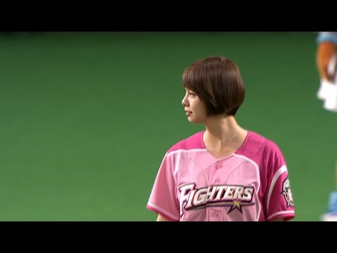 【プロ野球パ】ウーマンズフェスタで岡崎朋美さんと田中美保さんがファーストピッチ 2015/05/24 F-H