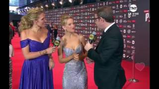 Luisana Lopilato-Premios Platino 2017 | Alfombra Roja