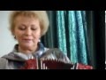Валентина Пудова поёт на родном языке.