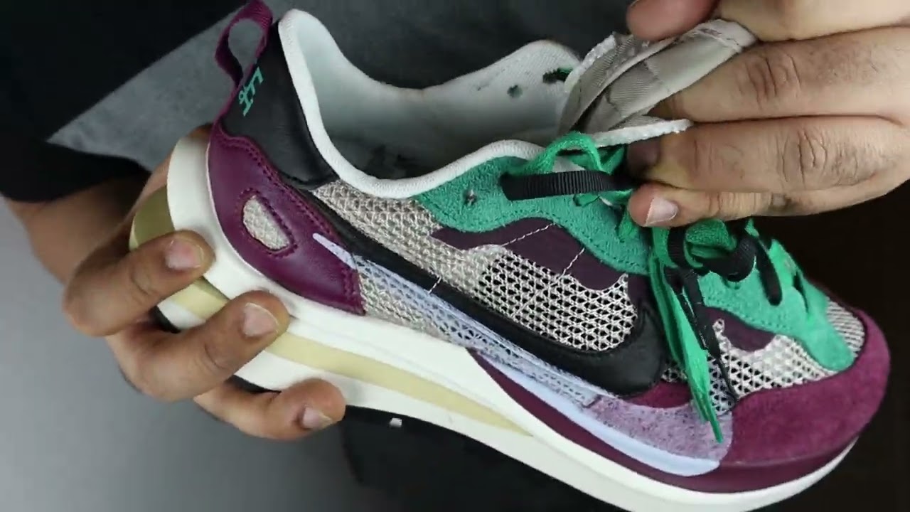 Nike Vaporwaffle sacai Villain Red Neptune Green Sneaker Review 
