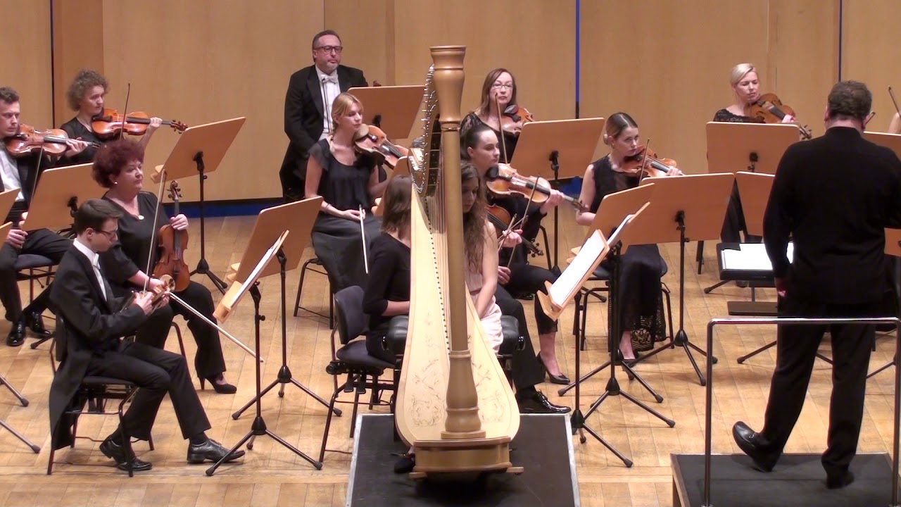 Julia Lopuszynska - harp