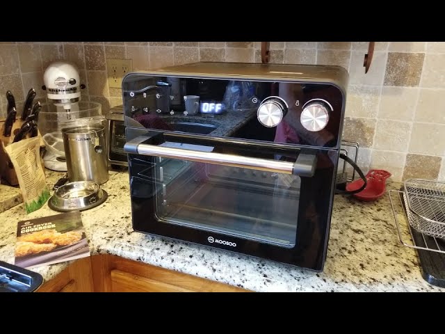 Moosoo 8 in 1 Air Fryer Oven - Matthews Auctioneers