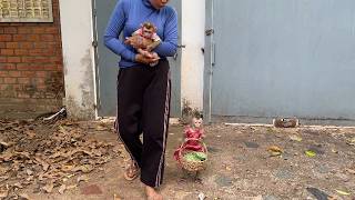 Linda Helpful To Carry Fruit's Basket While Mom Hugging Tiny Ronaldo