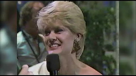 Alan Thicke and Gloria Loring sing on "THICKE of t...