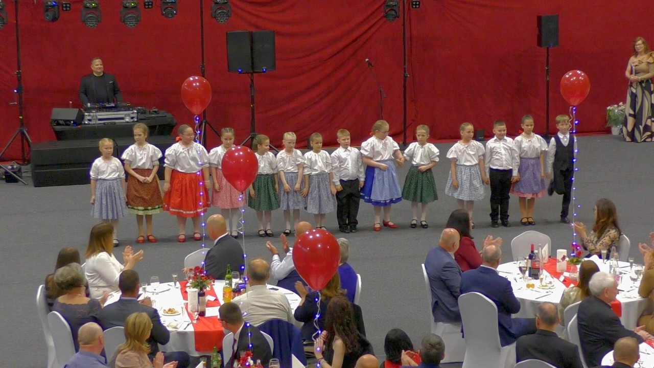 1-2. osztályosok népi tánca