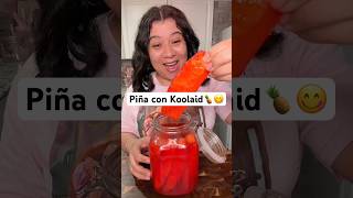Probando las piñas locas virales con Koolaid 😋👌 #piña #piñaloca