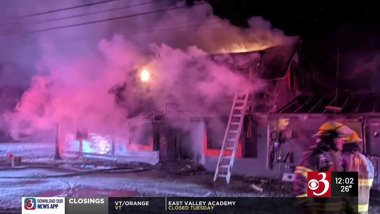 Fire crews extinguish blaze at Londonderry restaurant - YouTube