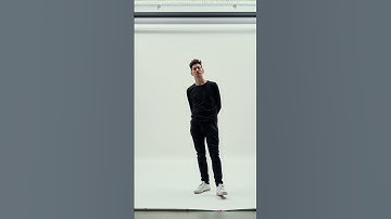 #shorts how to evenly light a background on full body shots
