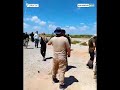 العثور على عشرات البراميل المتفجرة تحت الطريق الدولي M4 شمال الرقة
