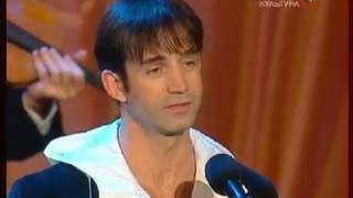 Romantika romansa TV Kultura 2007 11 04- Дмитрий Певцов Над окошком месяц