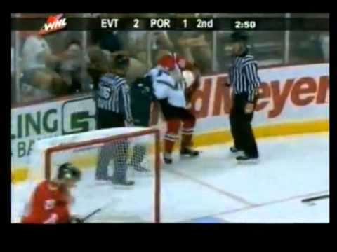 Ryan Murray vs Brad Ross Sep 23, 2011