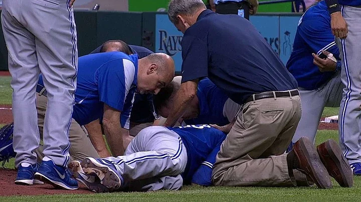 TOR@TB: Happ struck by line drive, forced to leave
