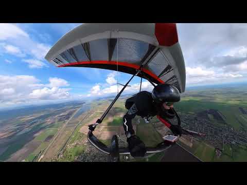 Hang Gliding - the April day we flew - aerotowing at Sutton Meadows