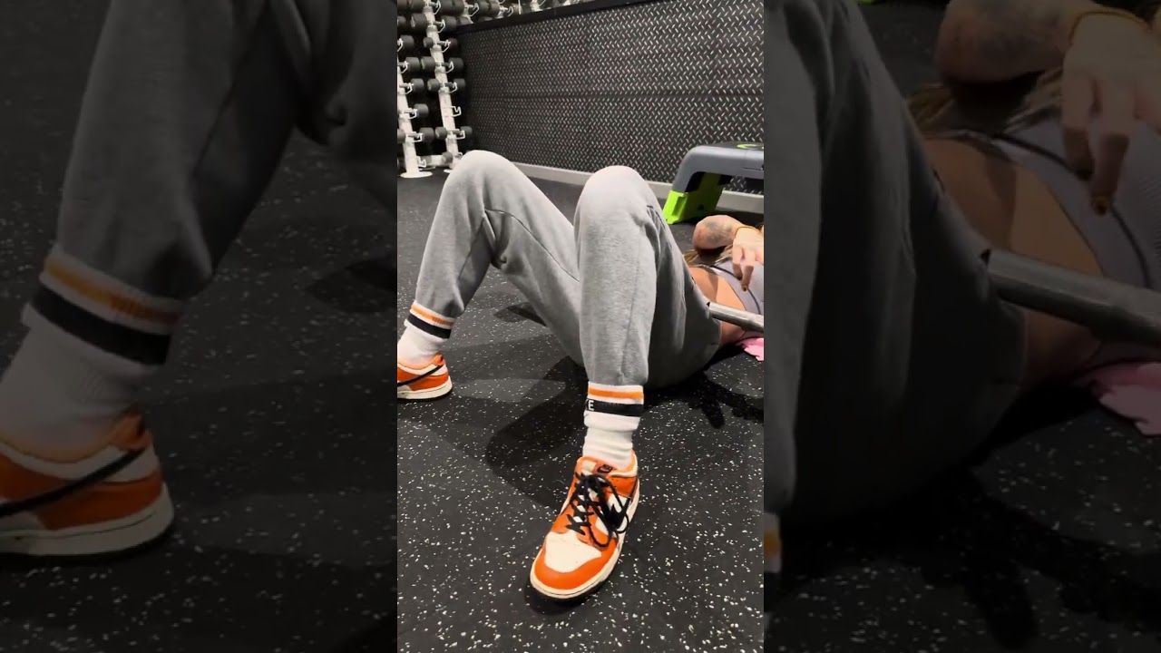 The Pocket PT: glute bridge demo