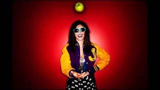 Marina and the Diamonds - Interview (Your Morning with Richard and Chris 08/09/2010) (Radio)