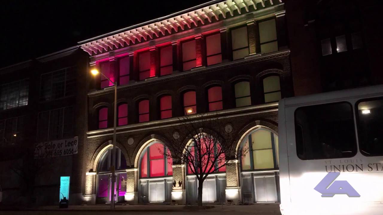 Light Up St. Louis - Lumenpulse Color Changing
