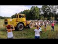 Tractor versus people --Российская власть против 77 человек!!Кировец K700A  Pulling 77 guys!!!