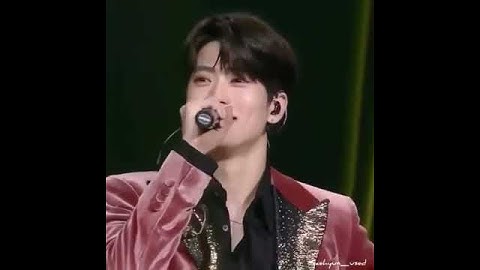 [Fancam]Cinta luar biasa (Cover by Haechan ft Doyoung)