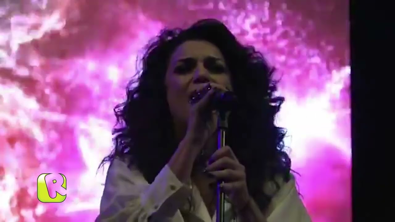 ✅Karina  - Salvame ( En Vivo ) HD