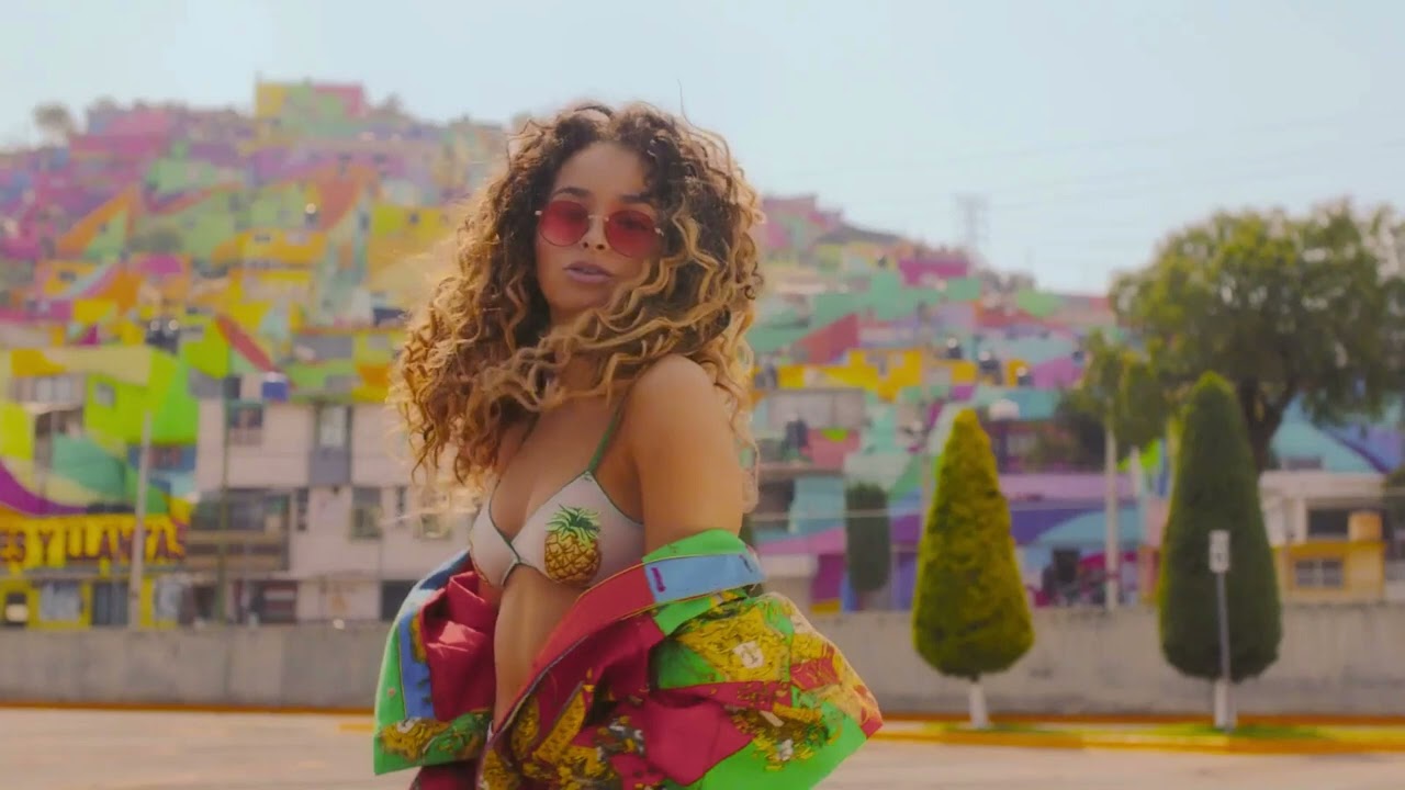 Sigala feat. Ella Eyre - 'Came Here For Love' [Music Video] - BigTop40