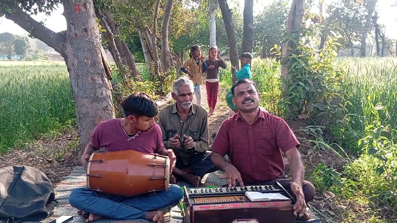 घर से अकेली काय निकार दई मैया प्रानन से प्यारी। स्वर:जगदीश प्रजापति कारी टीकमगढ़। 