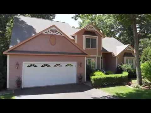 18 Linden Court, North Kingstown, RI home video tour