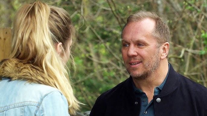 Emmerdale fans 'work out' Will Taylor's bIackmaiIer to be unIikeIy Dingle - YouTube