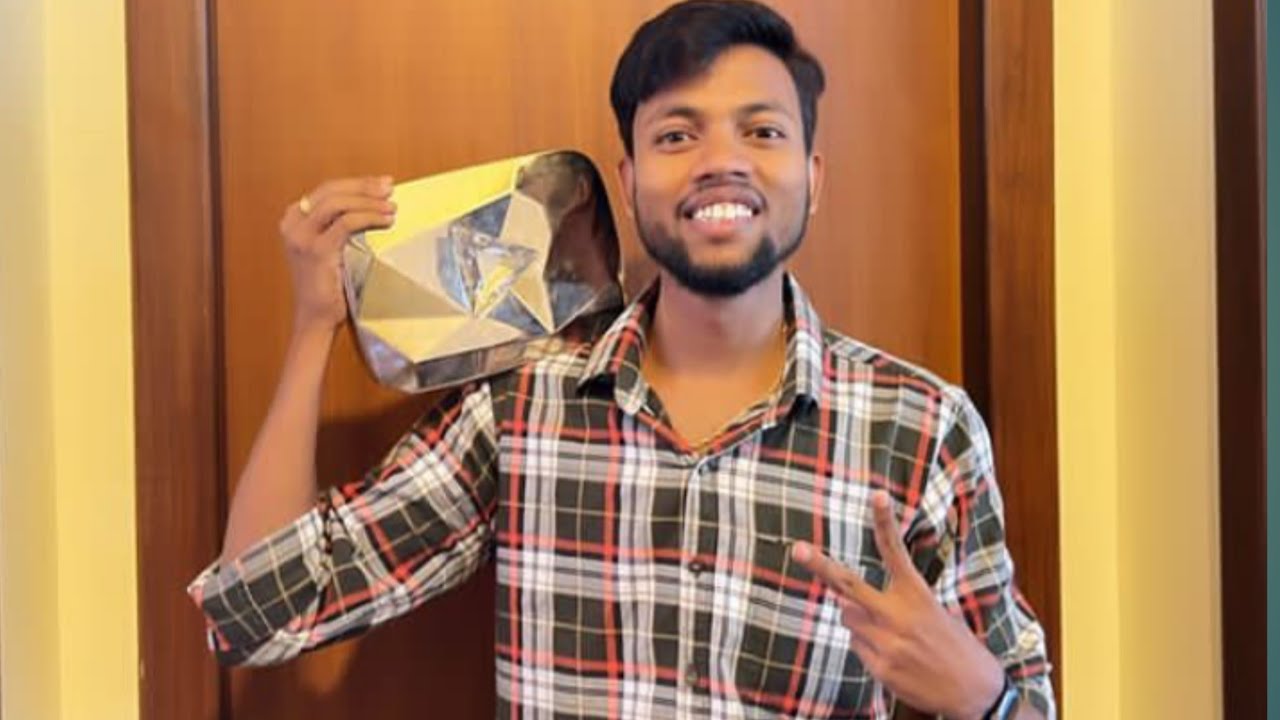 सिर्फ 3 Million Subscriber और Dimond play Button मिल गया 😱 मुझे @ManojDey #shorts