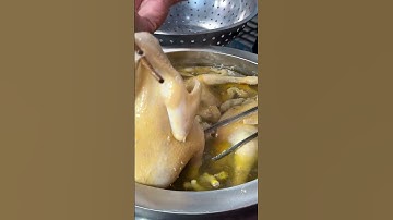 Luộc gà làm phở