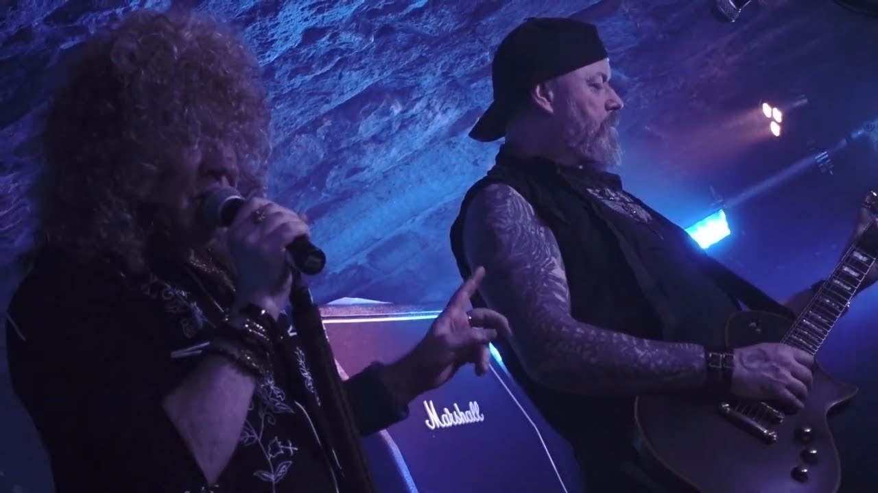 Lyin Rampant - Don't Walk Away - 2023-09-28 Bannerman's Bar, Edinburgh (2 of 4)