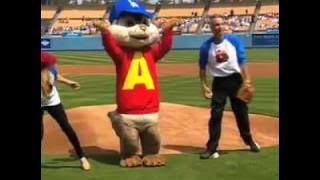 le 5 avril les chipmunks son au baseball