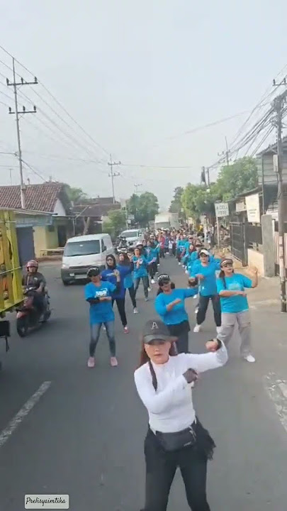 kekompakan emak-emak RW 08 desa Tembarak #joget #dance #viral #trending #fyp #makmakkocak
