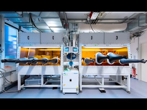 HZB sets new tandem solar cell world record, using MBRAUN systems - YouTube