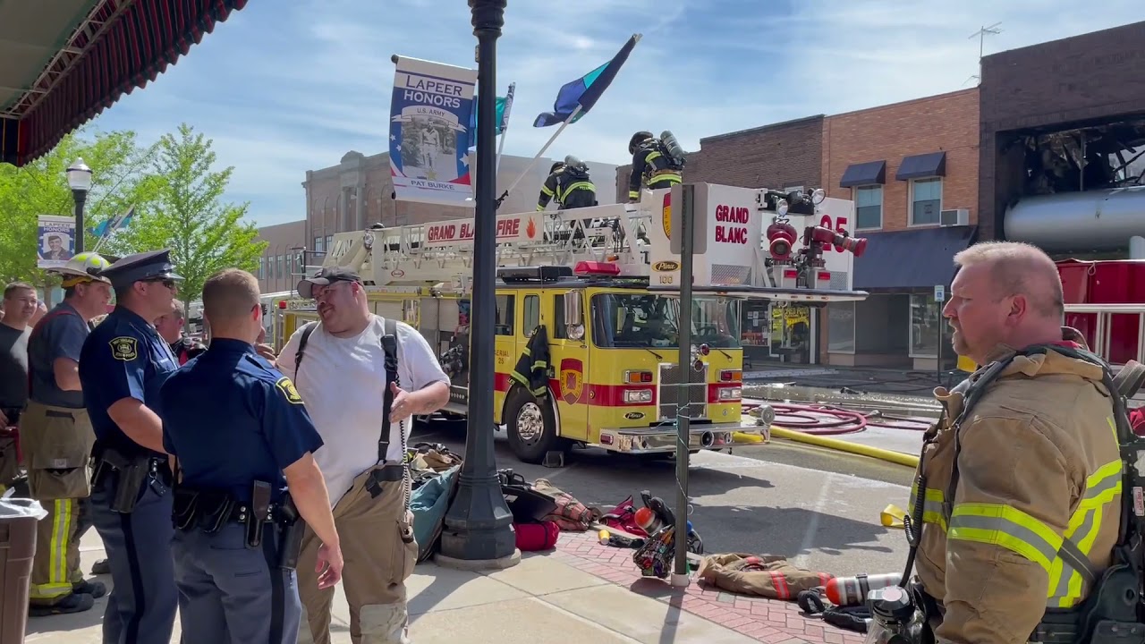 Multiple fire departments used to fight blaze in downtown Lapeer YouTube