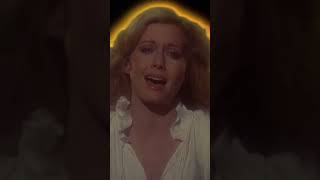 From the Xanadu soundtrack, "Suspended in Time" showcases Olivia in all her 80s glory ✨