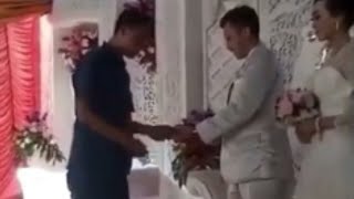 Kocak ...pengantin tolak uang di amplop mintak tamu gesek di EDC....