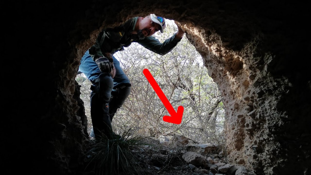 Encontré Monedas Enterradas de Personas que Vivían en Cuevas Hace 400 Años!