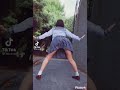 見えそうで見えないと見せかけて