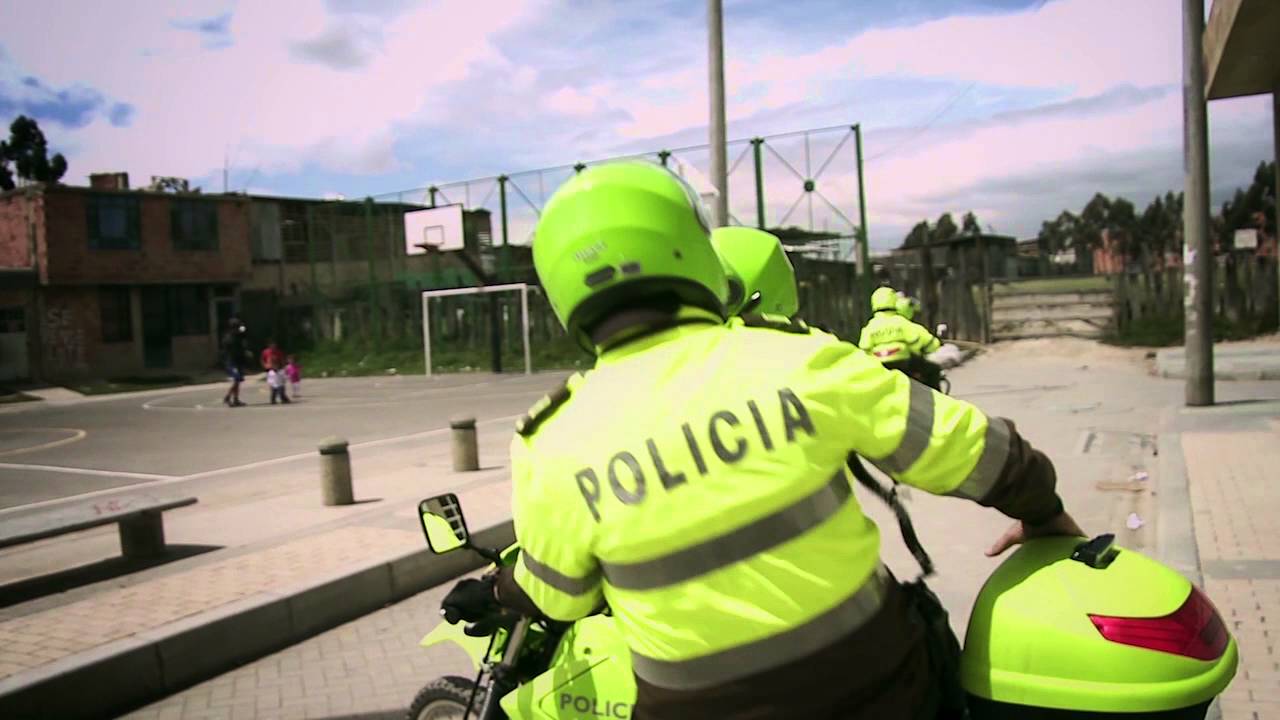 #PolicíaPorUnDía 