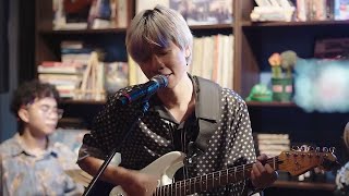 Video-Miniaturansicht von „Thắng - Cố Xa Nhau - Live At Montauk by LP Club“