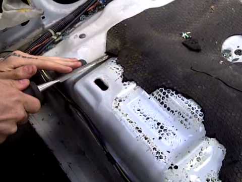 Sound deadening car