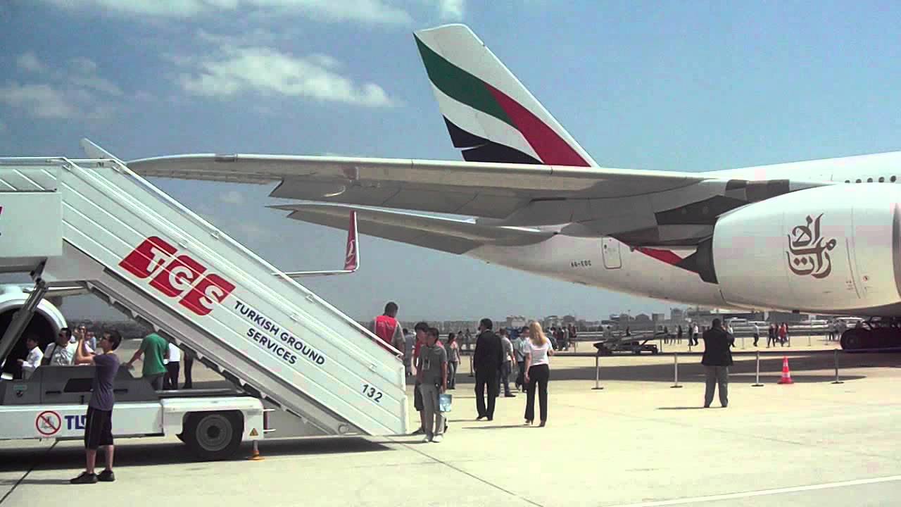 Airex İstanbul 2012 Emirates A380 and Turkish Airlines B737 YouTube