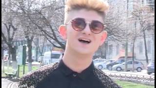 De jos în sus! Este sau nu este JohyDavis homosexual? Iată ce ne spune vedeta