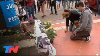 "MATARON SIN PIEDAD": Los papás de Fernando encabezaron un emotivo homenaje en el boliche del crimen