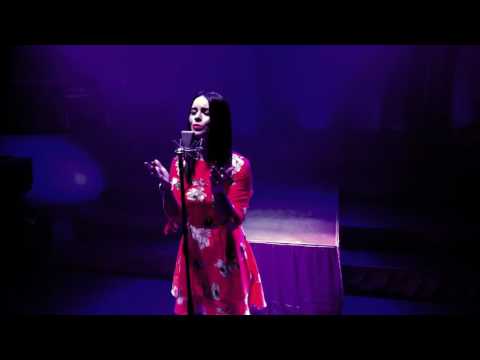 Mairead Carlin 'Ave