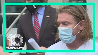 Man seen carrying Pelosi's lectern in Capitol riot released on $25K bond