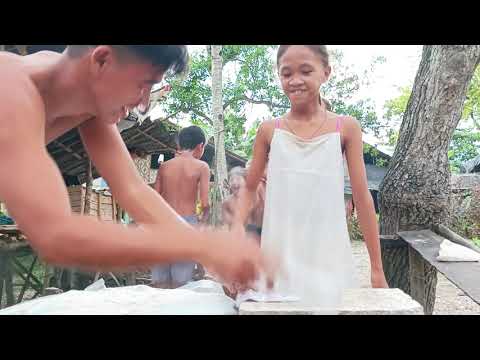 STANDING THE BOTTLE CHALLENGE| LAPTRIP 😂|True-Pa Hong Tv